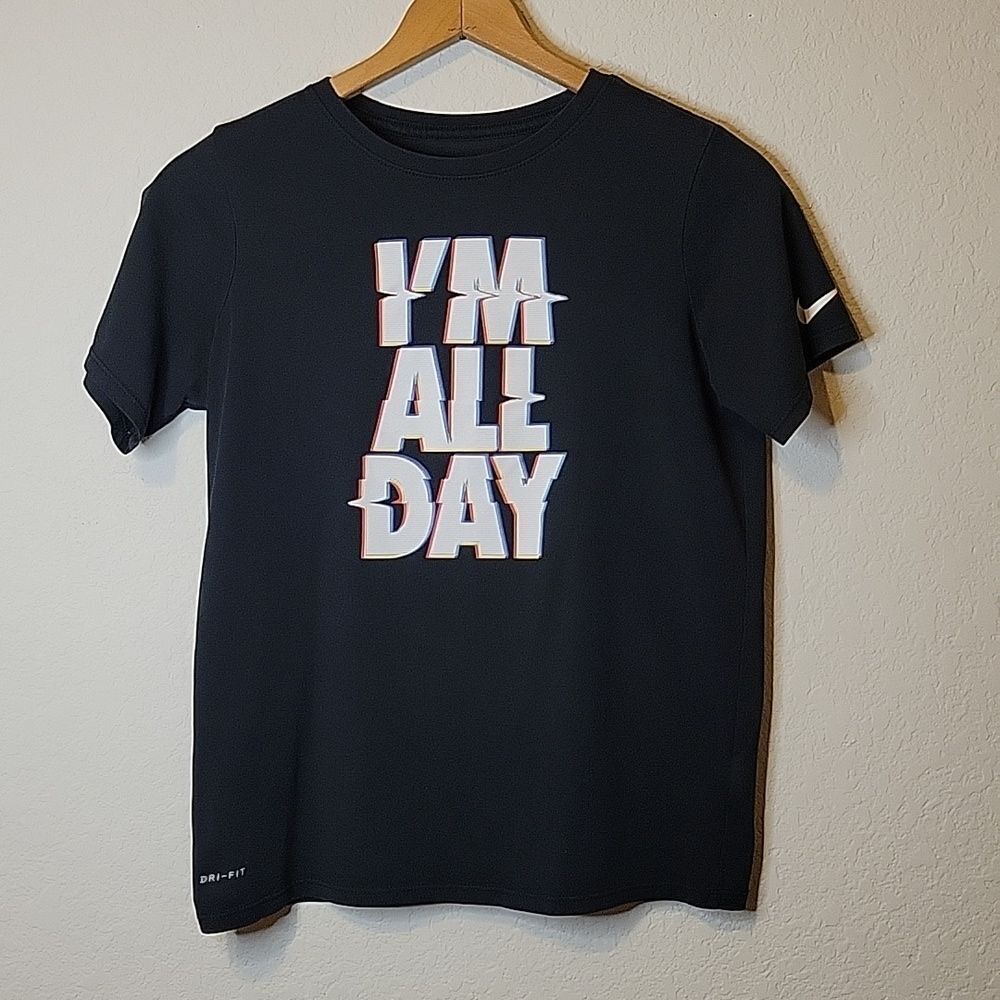 Nike Tee Athletic Cut  Dri-Fit Boys size XL Black Tee Shirt